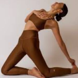 Alo leggings in excellent condition